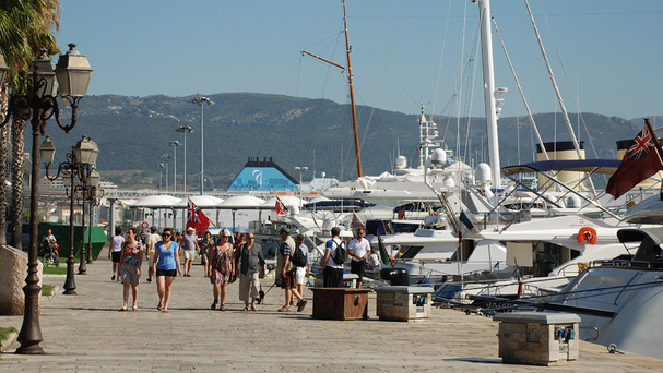 Profitez d'une agréable promenade à deux pas du centre historique d'Ajaccio