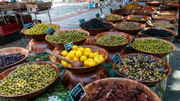 Saveurs du marché en plein air d'Ajaccio